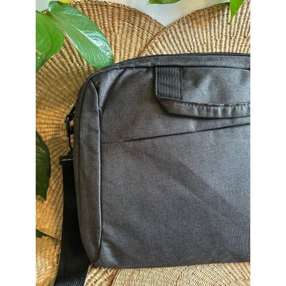 Lenovo 15.6” Laptop Cover carrying bag - Picture 4 of 11